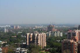 Partly cloudy day, rain likely in Delhi