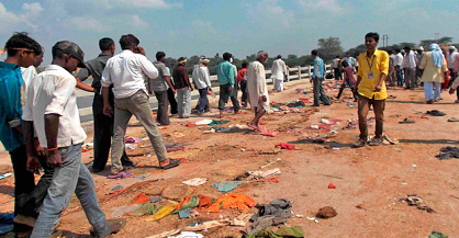 Congress, BJP in blame game over Madhya Pradesh stampede