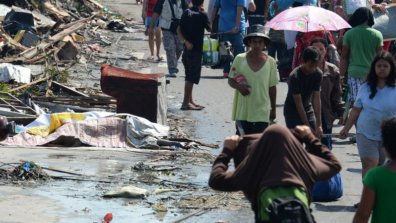 Philippines typhoon death toll soars to 5,500