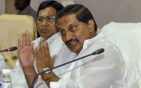 Andhra Pradesh CM resigns, quits Congress