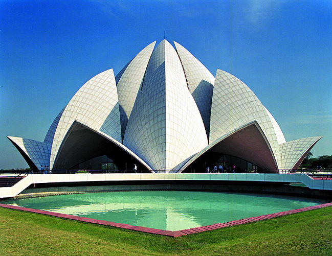 Clear day ahead in Delhi