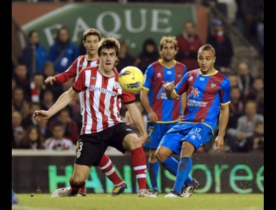 Bilbao beat Levante 2-1 in La Liga