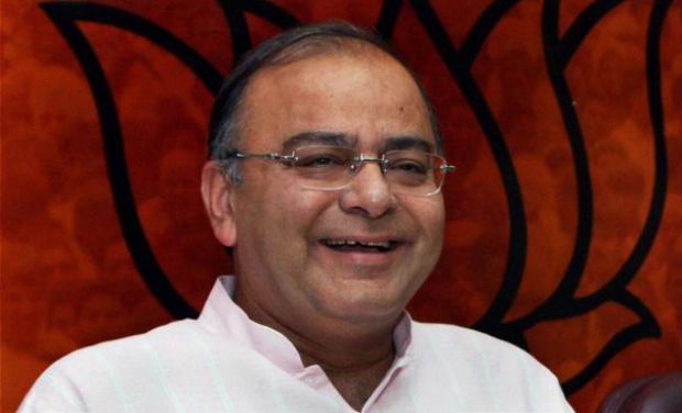 Arun Jaitley trails Amarinder by nearly 44,000 votes