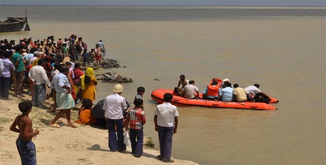 Six die as boat capsizes in Bihar