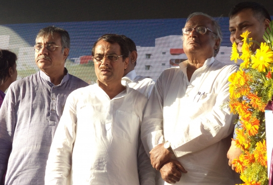 Bengal minister resigns, joins BJP