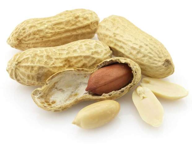 Eating eggs and peanuts early may ward off food allergies in babies