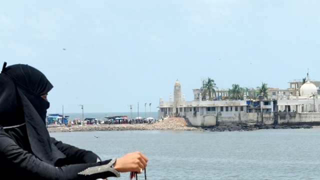 Women will get access to Haji Ali Dargah in Mumbai