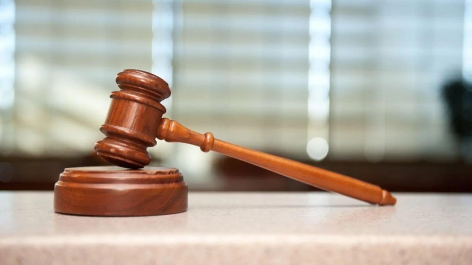 Palaniswami, Panneerselvam Move Madras HC Against Sealing of AIADMK Headquarters