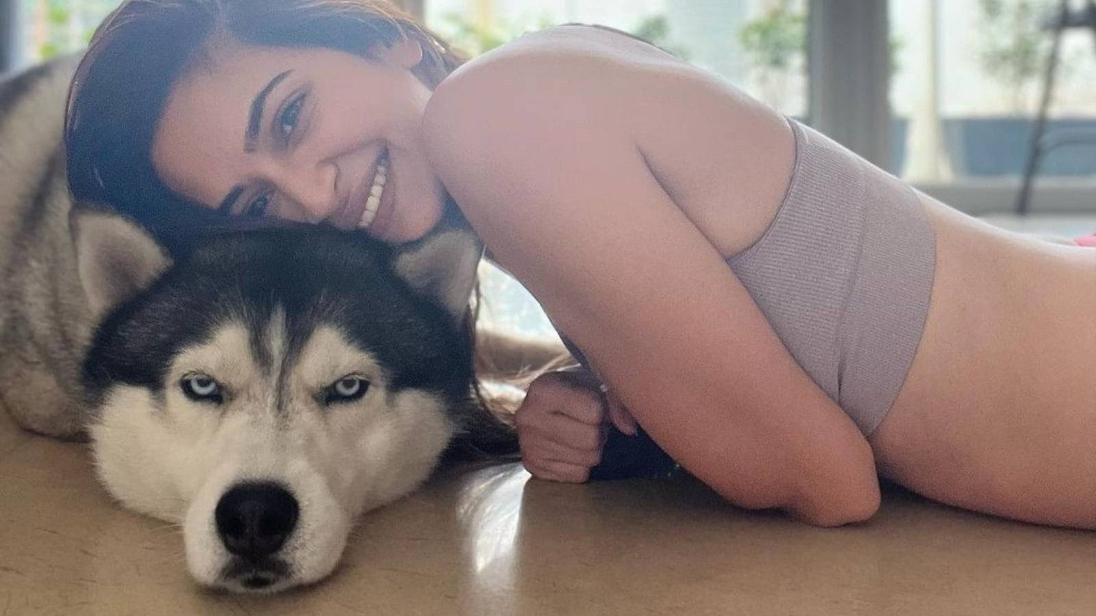 Facing anxiety or insomnia? Sleep with your pet to avoid such problems