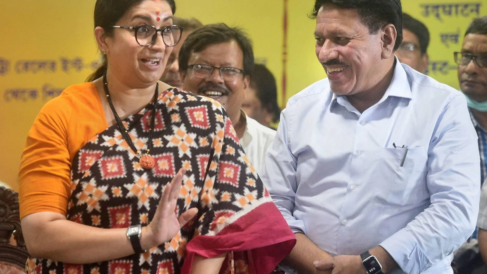 Smriti Irani Inaugurates Sealdah Metro Station, Mamata Banerjee Skips Event